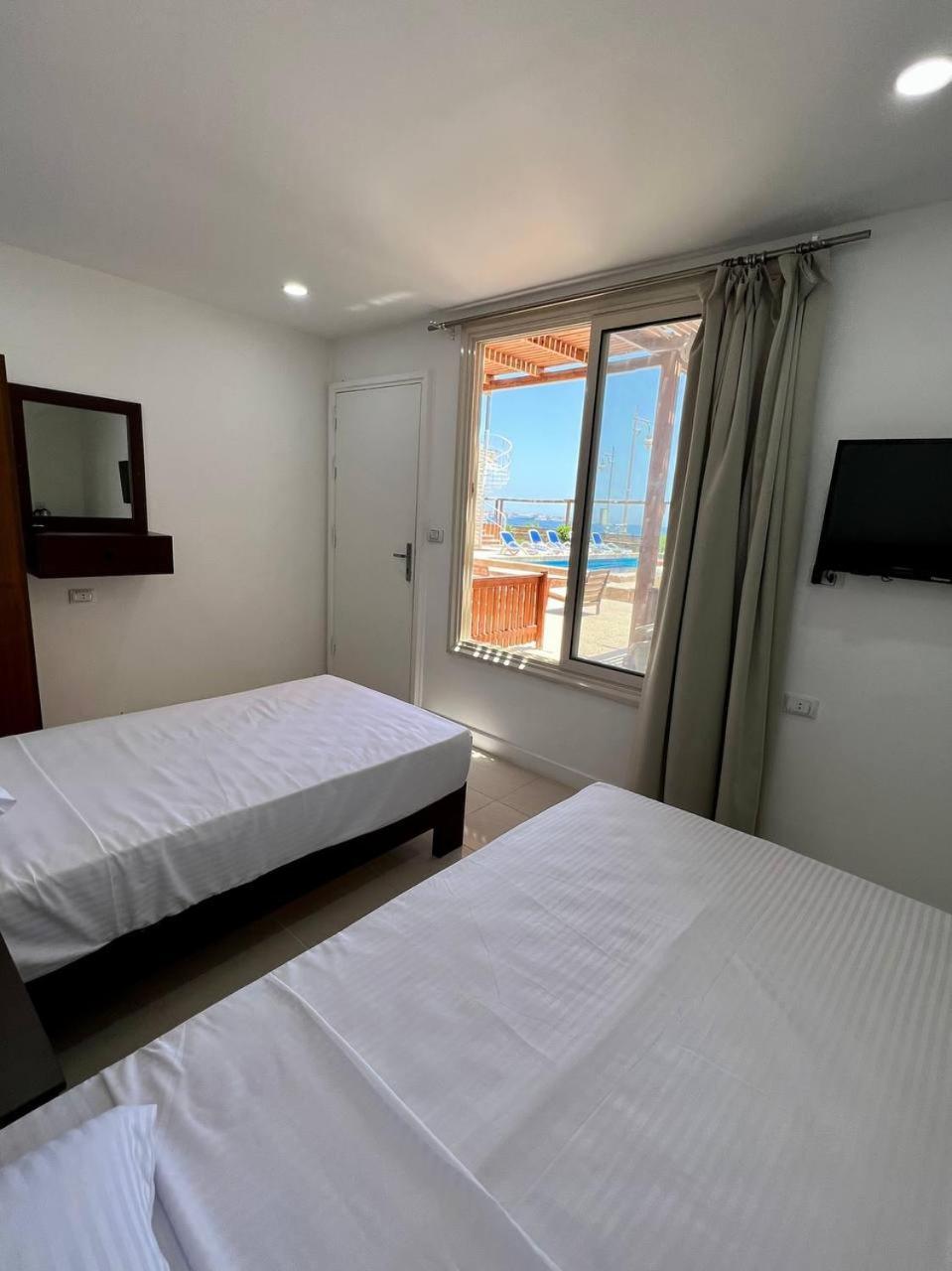 Serafy City Center Hostel And Pool For Foreigners Adults Only Hurgada Dış mekan fotoğraf