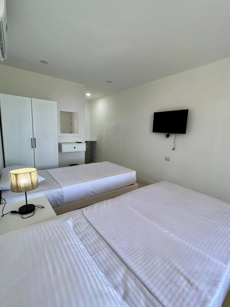 Serafy City Center Hostel And Pool For Foreigners Adults Only Hurgada Dış mekan fotoğraf