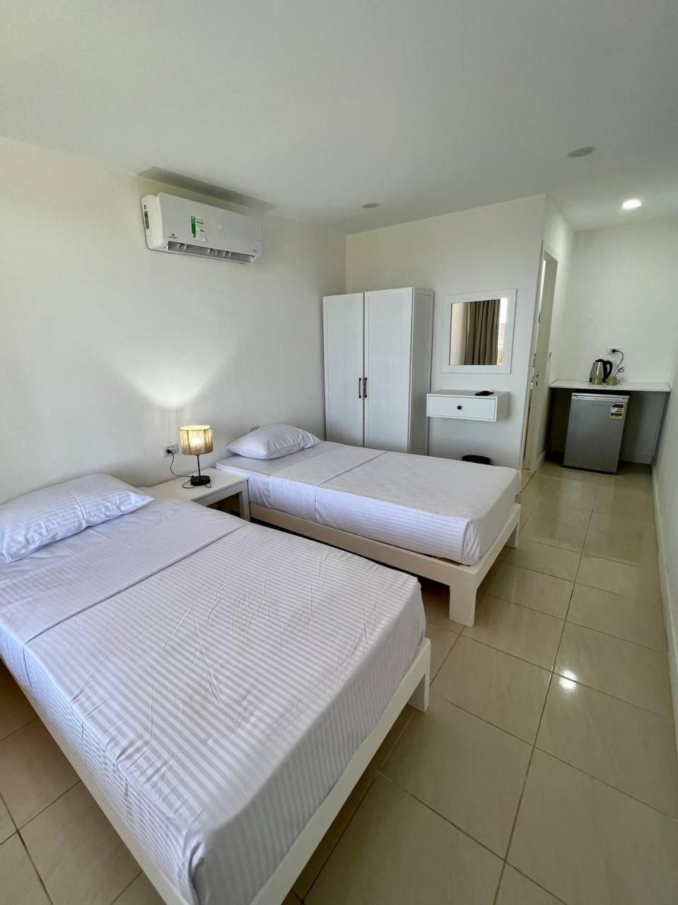 Serafy City Center Hostel And Pool For Foreigners Adults Only Hurgada Oda fotoğraf